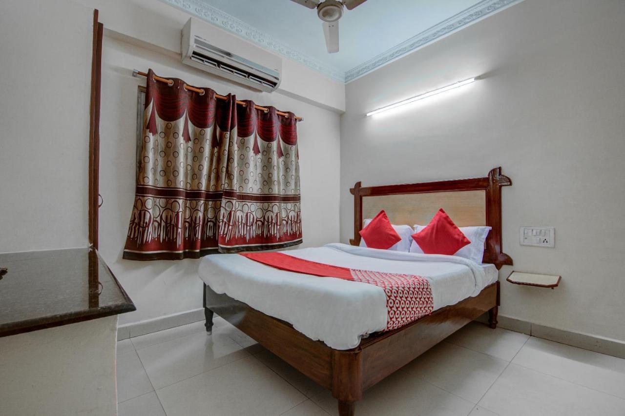 Oyo Hotel Lakshmi Paradise Βιζαχαπατνάμ Εξωτερικό φωτογραφία
