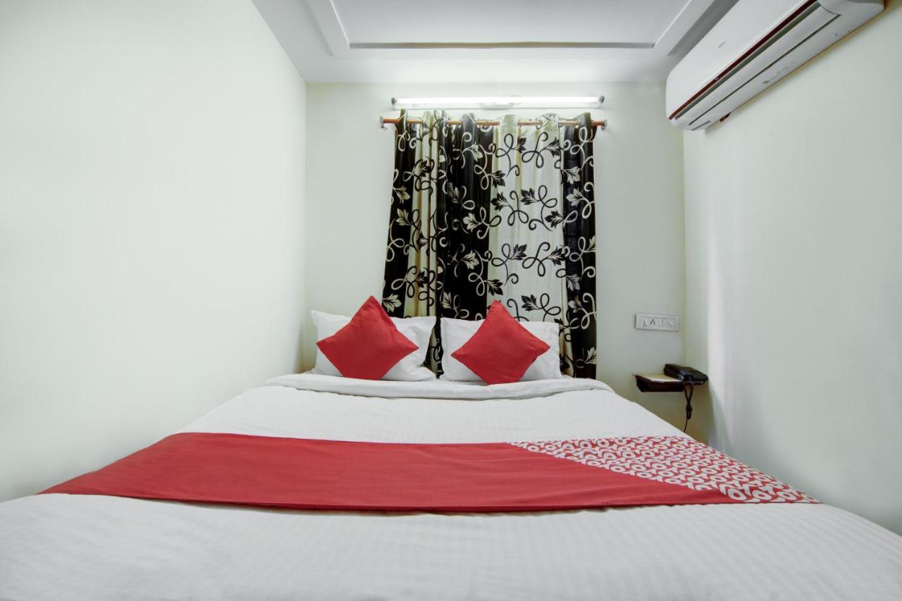 Oyo Hotel Lakshmi Paradise Βιζαχαπατνάμ Εξωτερικό φωτογραφία